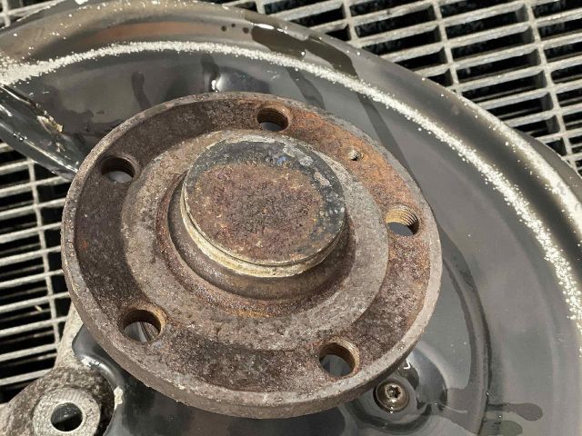 bontott VW CC Bal hátsó Csonkállvány