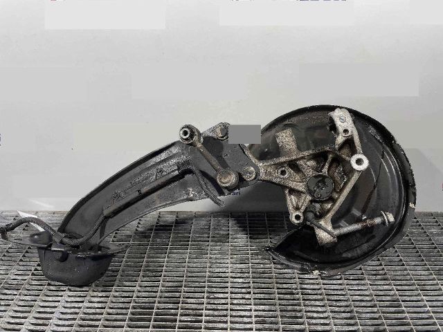 bontott VW CC Bal hátsó Csonkállvány