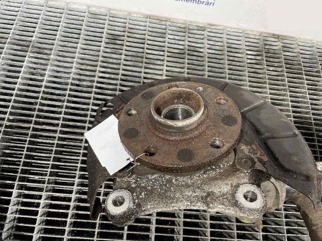 bontott VW CC Jobb első Csonkállvány