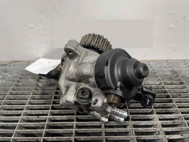 bontott VW CC Nagynyomású Szivattyú