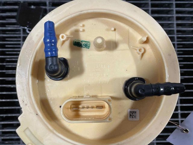 bontott VW CC Üzemanyag Szivattyú