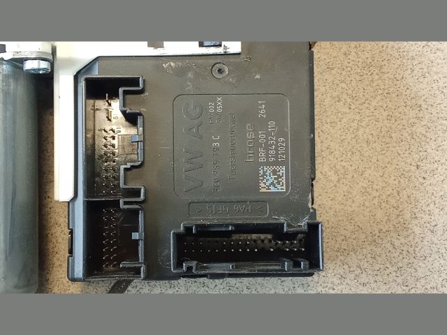 bontott VW CC Bal első Ablakemelő Motor