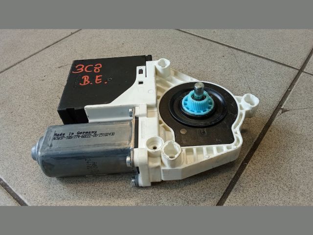 bontott VW CC Bal első Ablakemelő Motor