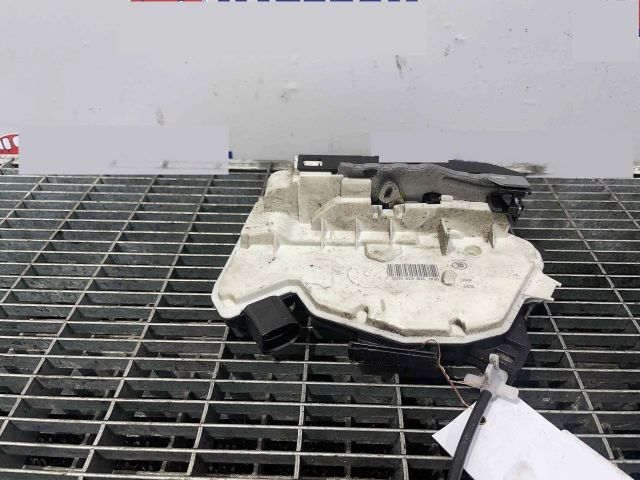 bontott VW CC Bal hátsó Ajtózár