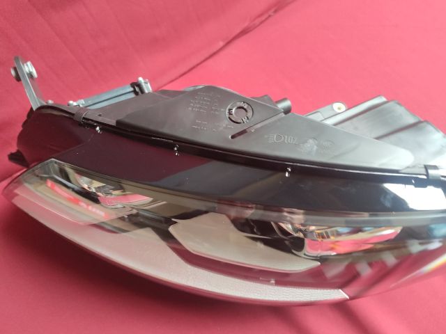 bontott VW CC Bal Xenon Fényszóró