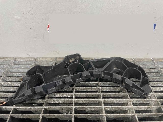 bontott VW CC Első Lökhárító Tartó Felső