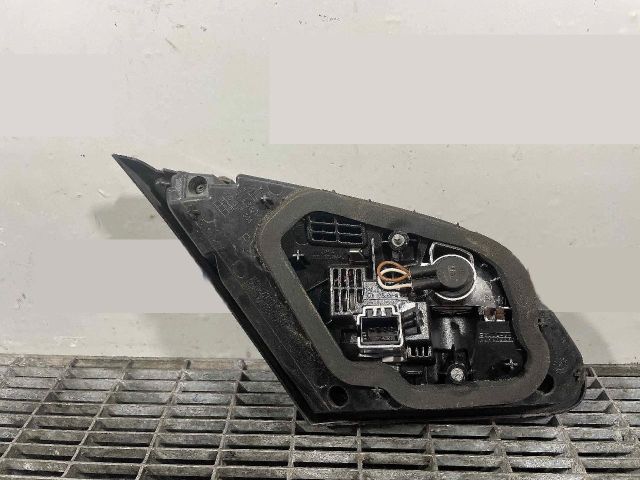 bontott VW CC Jobb Belső Hátsó Lámpa