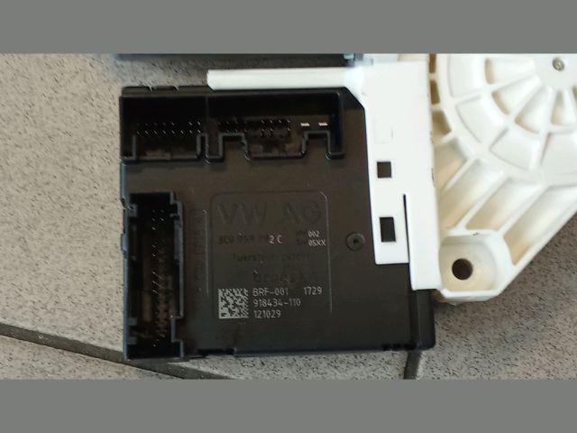 bontott VW CC Jobb első Ablakemelő Motor