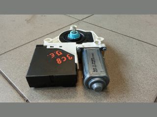 bontott VW CC Jobb első Ablakemelő Motor