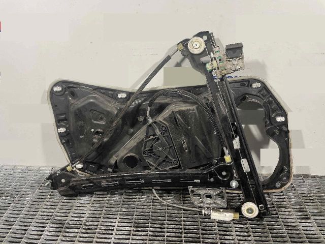 bontott VW CC Jobb első Ablakemelő Szerkezet (Elektromos)