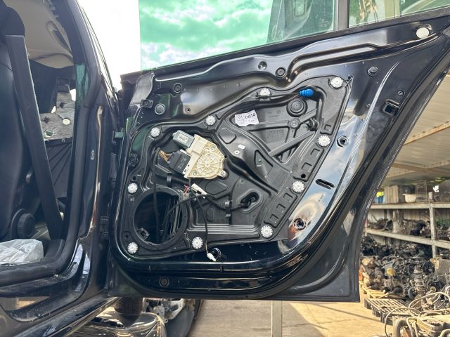 bontott VW CC Jobb első Ajtó (Üres lemez)