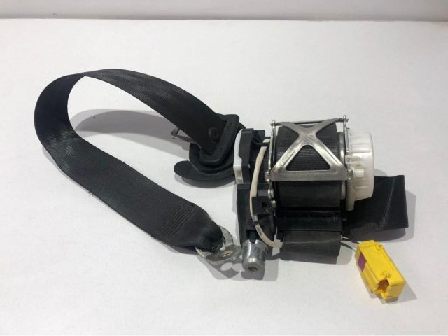 bontott VW CC Jobb első Biztonsági Öv