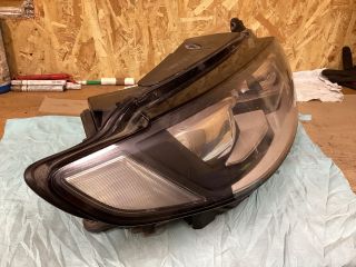 bontott VW CC Jobb Fényszóró