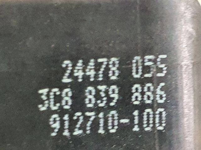 bontott VW CC Jobb hátsó Külső Kilincsfészek