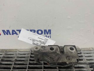 bontott VW CC Motorháztető Zárszerkezet