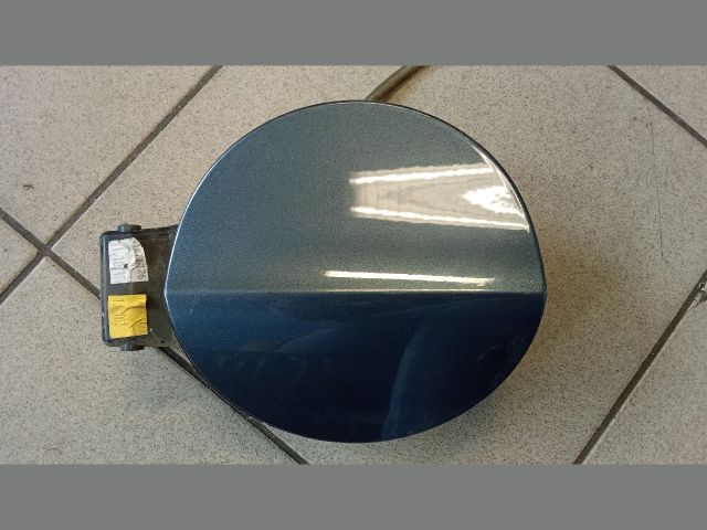 bontott VW CC Tankajtó