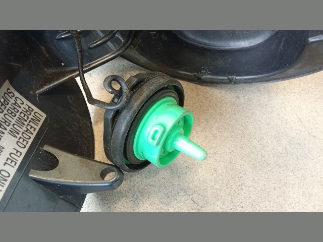 bontott VW CC Tankajtó