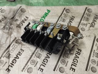 bontott VW CRAFTER Biztosítéktábla Motortér