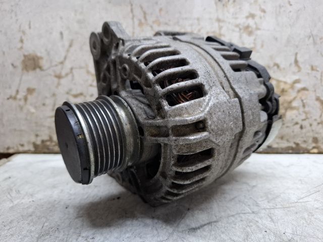 bontott VW CRAFTER Generátor