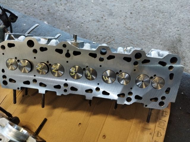 bontott VW CRAFTER Hengerfej