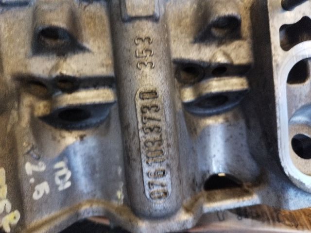 bontott VW CRAFTER Hengerfej