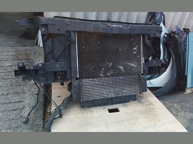 bontott VW CRAFTER Komplett Homlokfal (Részeivel)