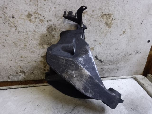 bontott VW CRAFTER Motor Tartó Bak (Fém)