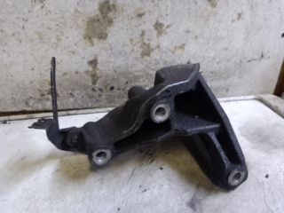 bontott VW CRAFTER Motor Tartó Bak (Fém)