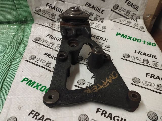 bontott VW CRAFTER Szervó Tartó Bak (Magában)