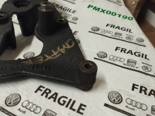 bontott VW CRAFTER Szervó Tartó Bak (Magában)