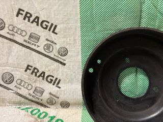 bontott VW CRAFTER Vízpumpa Szíjtárcsa