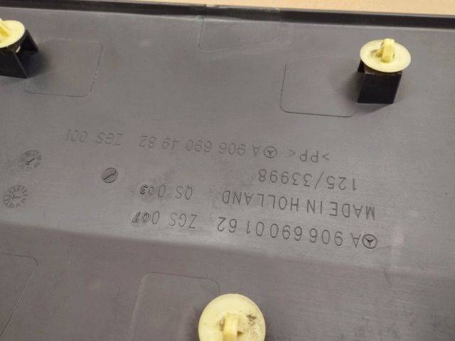 bontott VW CRAFTER Bal első Ajtó Díszléc