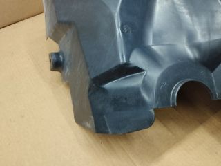 bontott VW CRAFTER Bal első Hátsó Dobbetét (Kerékjárati, Műanyag)