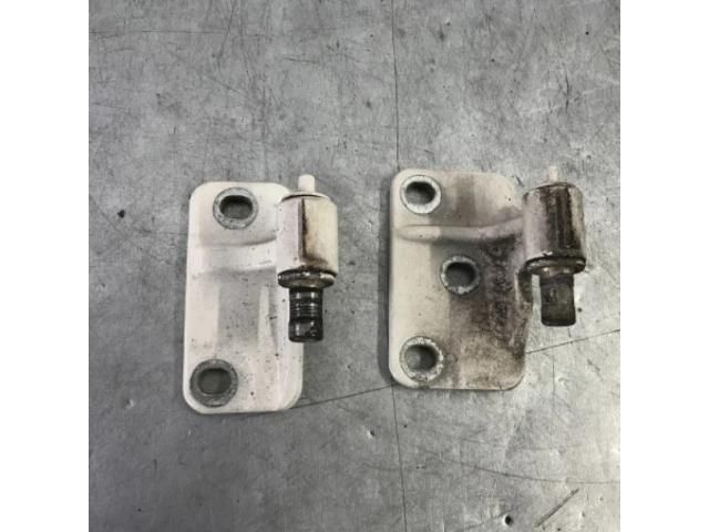 bontott VW CRAFTER Bal első Zsanér