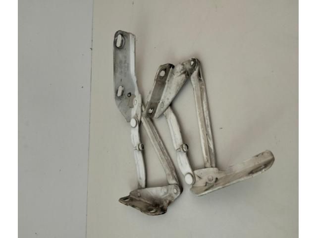 bontott VW CRAFTER Bal első Zsanér