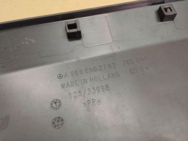 bontott VW CRAFTER Bal hátsó Sárvédő Díszléc