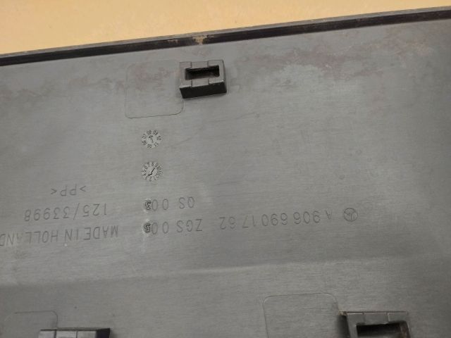 bontott VW CRAFTER Bal hátsó Sárvédő Díszléc