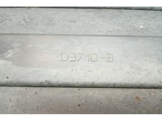 bontott VW CRAFTER Bal hátsó Sárvédő Gumi