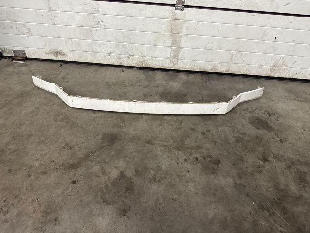 bontott VW CRAFTER Első Lökhárító Alsó Középső Díszrács