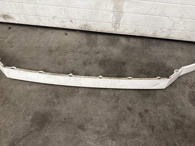 bontott VW CRAFTER Első Lökhárító Alsó Középső Díszrács