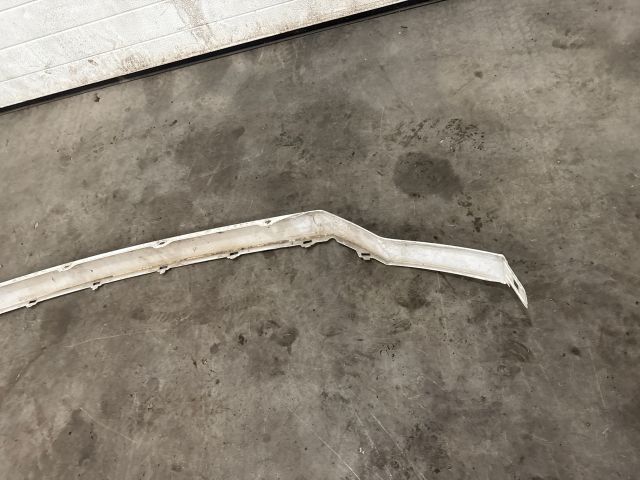 bontott VW CRAFTER Első Lökhárító Alsó Középső Díszrács