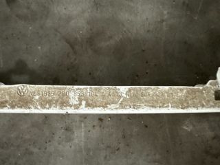 bontott VW CRAFTER Első Lökhárító Alsó Középső Díszrács