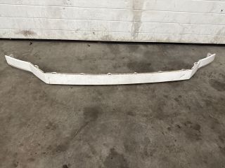 bontott VW CRAFTER Első Lökhárító Alsó Középső Díszrács