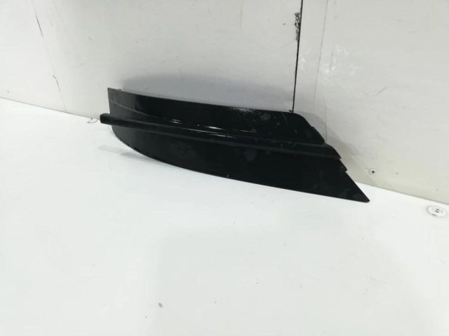 bontott VW CRAFTER Első Lökhárító Bal Díszrács