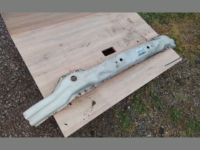 bontott VW CRAFTER Első Lökhárító Merevítő (Fém)