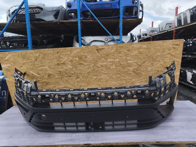 bontott VW CRAFTER Első Lökhárító (Üresen)