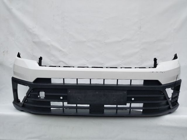 bontott VW CRAFTER Első Lökhárító (Üresen)