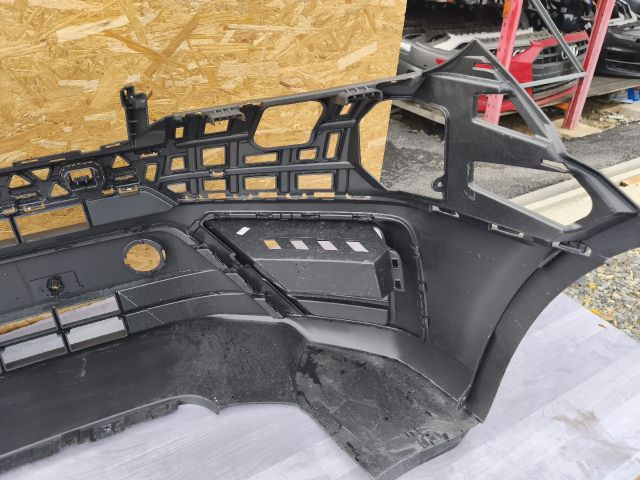 bontott VW CRAFTER Első Lökhárító (Üresen)