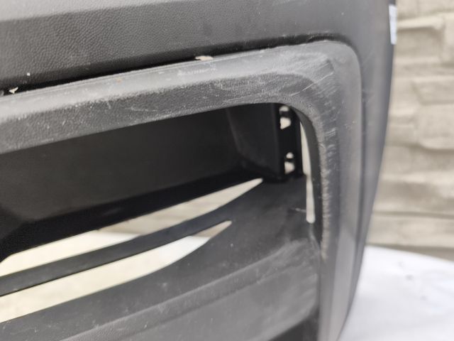 bontott VW CRAFTER Első Lökhárító (Üresen)