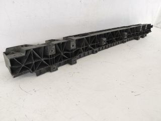 bontott VW CRAFTER Hátsó középső Lökhárító Tartó (Műanyag)